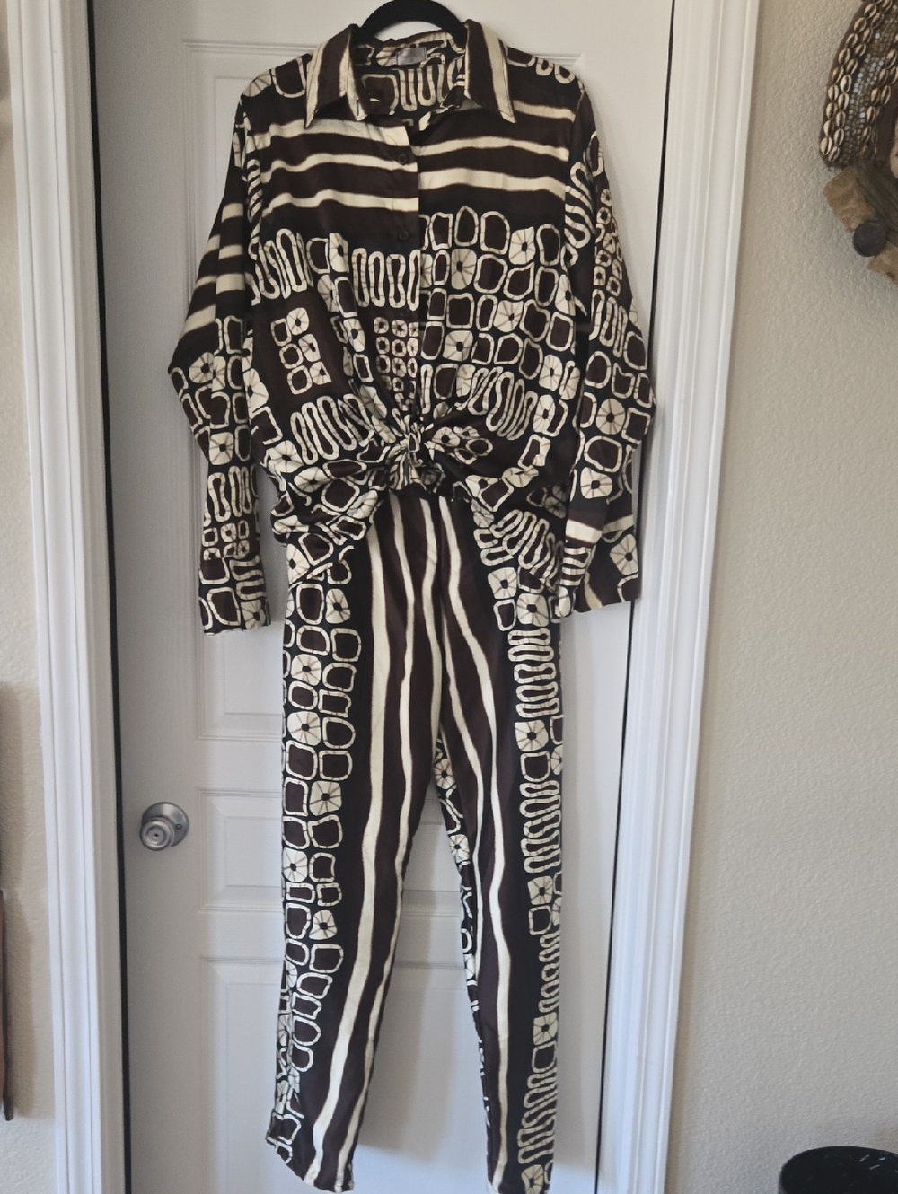 Brown & Cream Print Button-Front Pants Set